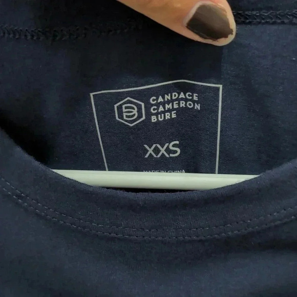 Candace Cameron Bure Short-Sleeve Holiday Graphic Tee - Picture 6 of 9